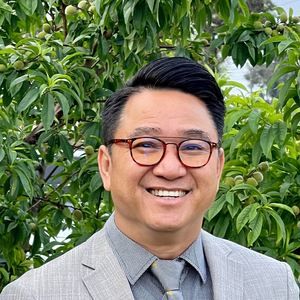 Meet your Posher, Binh